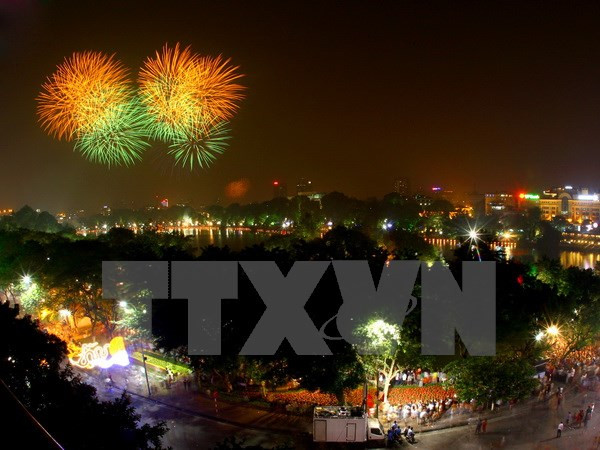 Fuegos artificiales iluminarán cielo de Hanoi en Nochevieja ảnh 1 Fuegos artificiales iluminarán cielo de Hanoi en Nochevieja ảnh 1