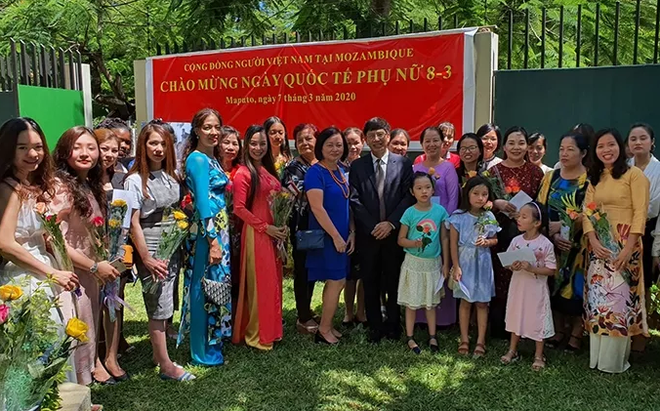 Honran a mujeres vietnamitas en Mozambique ảnh 1 Honran a mujeres vietnamitas en Mozambique ảnh 1