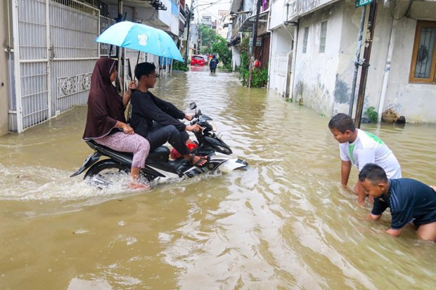 Indonesia invierte casi 1,5 millones de dólares para reducir riesgo de inundación ảnh 1 Indonesia invierte casi 1,5 millones de dólares para reducir riesgo de inundación ảnh 1
