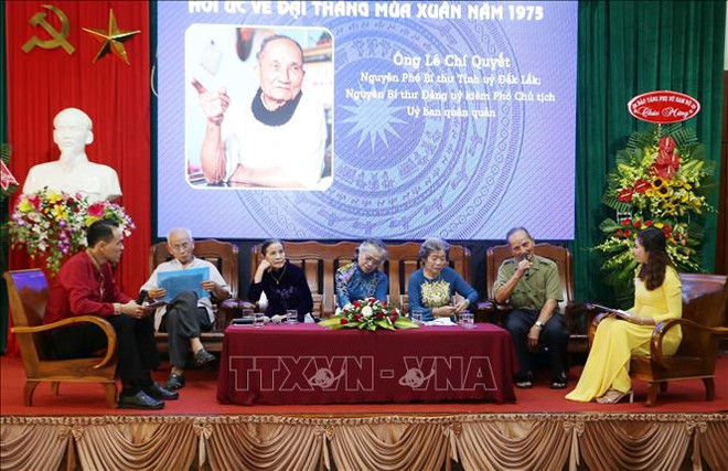 Rememoran en Vietnam la Gran Victoria de la Primavera de 1975 contra el imperialismo estadounidense ảnh 1