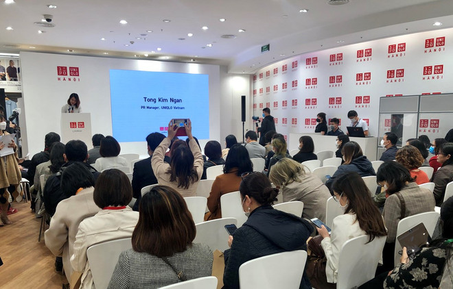 Abre marca de moda japonesa Uniqlo su primera tienda en Hanoi ảnh 1