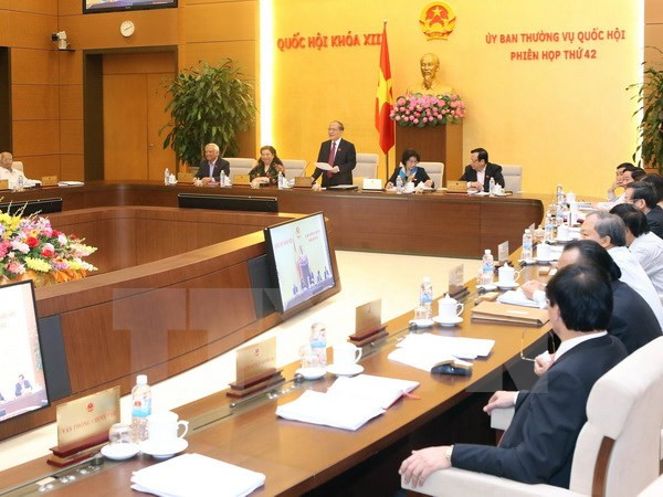 Jefe parlamentario exhorta a aumentar producción para reducir déficit ảnh 1