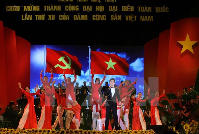Gala en Ciudad Ho Chi Minh en saludo al éxito del XII Congreso del PCV ảnh 1 Gala en Ciudad Ho Chi Minh en saludo al éxito del XII Congreso del PCV ảnh 1