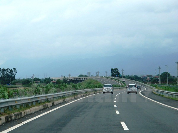 Abren al tránsito tramo de carretera que conectan Vietnam y Laos ảnh 1 Abren al tránsito tramo de carretera que conectan Vietnam y Laos ảnh 1