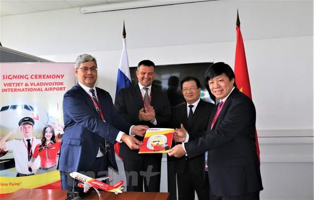 Firman acuerdo de cooperación entre aerolínea vietnamita Vietjet y aeropuerto ruso ảnh 1 Firman acuerdo de cooperación entre aerolínea vietnamita Vietjet y aeropuerto ruso ảnh 1