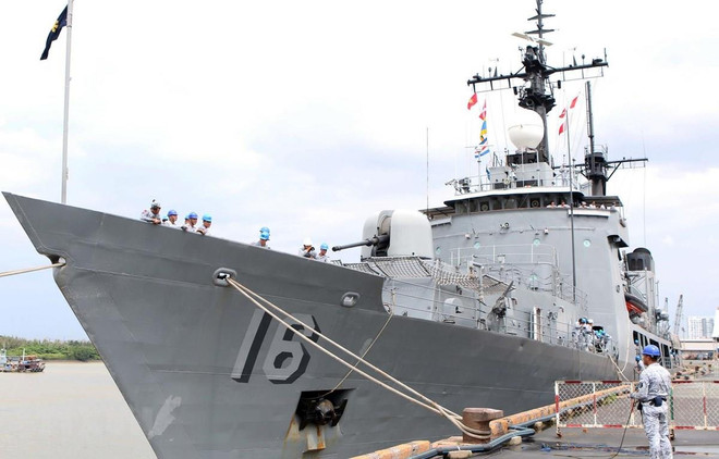 Visita Vietnam embarcación de la Armada filipina ảnh 1 Visita Vietnam embarcación de la Armada filipina ảnh 1