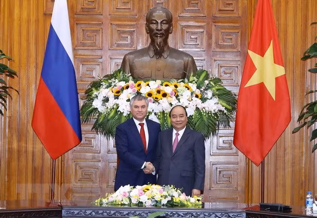 Premier de Vietnam recaba asistencia de Rusia a construcción de gobierno electrónico ảnh 1