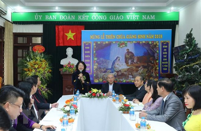 Vicepresidenta de Vietnam felicita a católicos con motivo de Navidad ảnh 1 Vicepresidenta de Vietnam felicita a católicos con motivo de Navidad ảnh 1