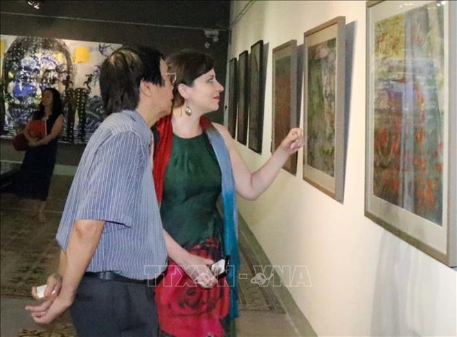 Celebran exposición de pintura contemporánea Hungría - Vietnam ảnh 1 Celebran exposición de pintura contemporánea Hungría - Vietnam ảnh 1