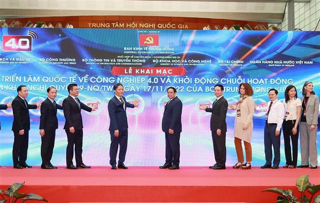 Abogan por transición digital y verde para la industrialización y modernización de Vietnam ảnh 2 Abogan por transición digital y verde para la industrialización y modernización de Vietnam ảnh 2