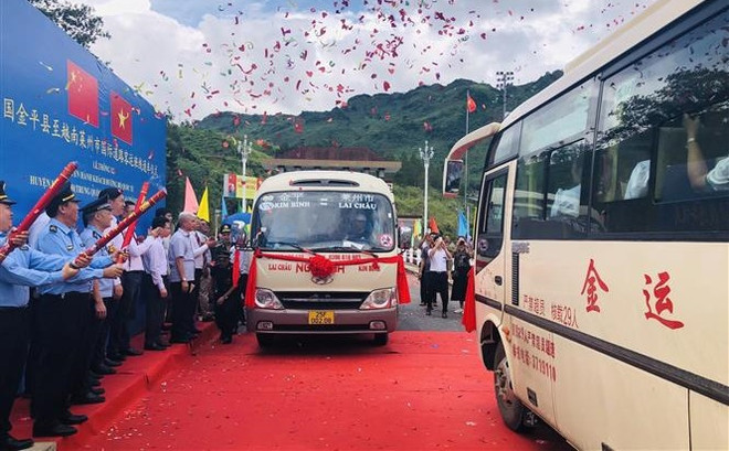 Abren al tránsito ruta de transporte de pasajeros Lai Chau-Yunnan ảnh 2 Abren al tránsito ruta de transporte de pasajeros Lai Chau-Yunnan ảnh 2