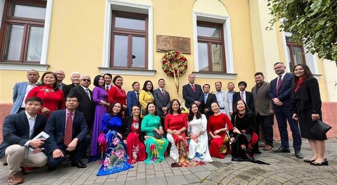 Comunidad de vietnamitas en Eslovaquia brindará mayores aportes a relaciones bilaterales ảnh 1 Comunidad de vietnamitas en Eslovaquia brindará mayores aportes a relaciones bilaterales ảnh 1