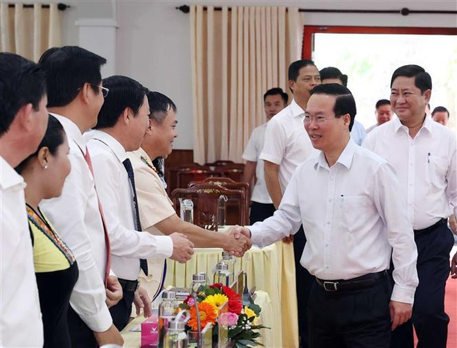 Presidente de Vietnam realiza visita de trabajo a Ninh Thuan ảnh 2 Presidente de Vietnam realiza visita de trabajo a Ninh Thuan ảnh 2