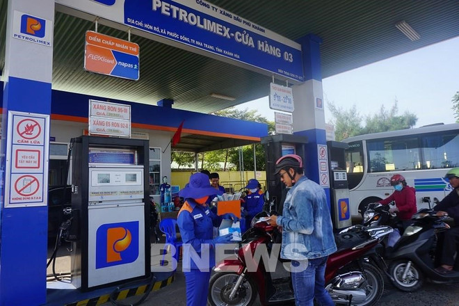 Petrolimex apunta aumentar 42 por ciento de ganancias en 2023 ảnh 1