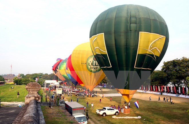 Festival Hue 2016: A volar en el Día Internacional del Globo ảnh 1 Festival Hue 2016: A volar en el Día Internacional del Globo ảnh 1