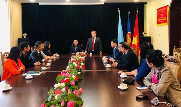 Intercambian Vietnam y Ucrania experiencias en administración pública ảnh 1