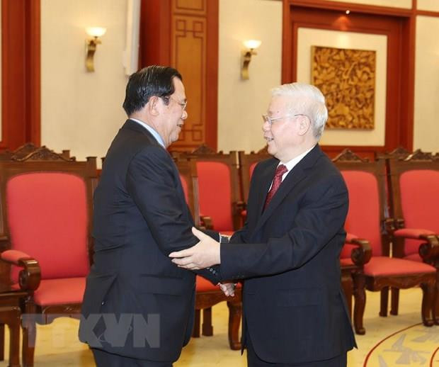 Recibe máximo dirigente de Vietnam a primer ministro de Camboya ảnh 1 Recibe máximo dirigente de Vietnam a primer ministro de Camboya ảnh 1