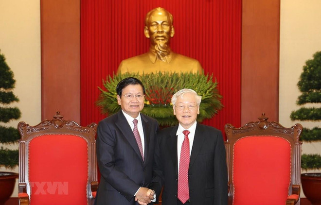 Refleja prensa laosiana visita oficial a Vietnam del primer ministro Thoungloun Sisoulith ảnh 1 Refleja prensa laosiana visita oficial a Vietnam del primer ministro Thoungloun Sisoulith ảnh 1