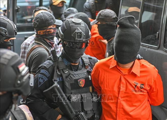 Arrestan en Indonesia a cinco presuntos terroristas ảnh 1