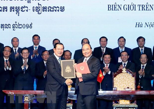 Concluye Premier de Camboya su visita oficial a Vietnam ảnh 1 Concluye Premier de Camboya su visita oficial a Vietnam ảnh 1