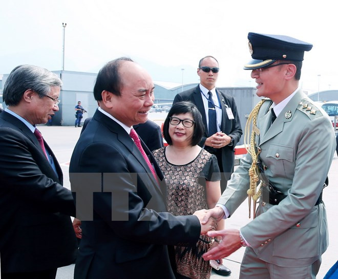 Premier de Vietnam concluye visita oficial a China ảnh 1