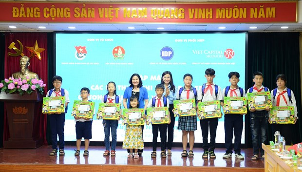 Programa beneficia a más niños afectados por pandemia ảnh 1