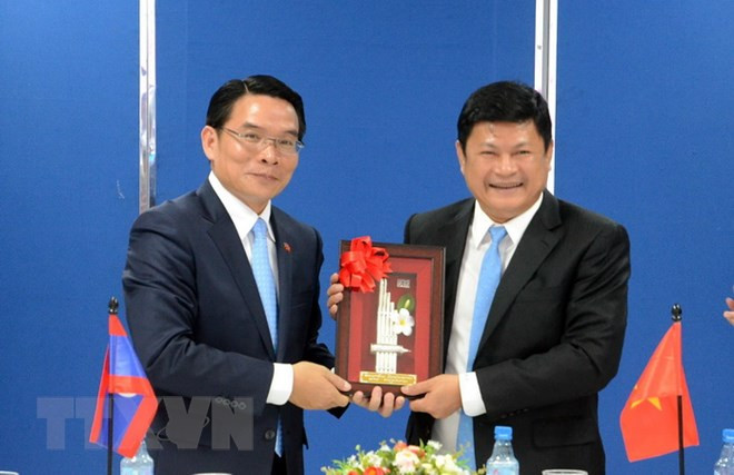 Asociaciones de amistad de Vietnam y Laos por estrechar cooperación bilateral ảnh 1 Asociaciones de amistad de Vietnam y Laos por estrechar cooperación bilateral ảnh 1