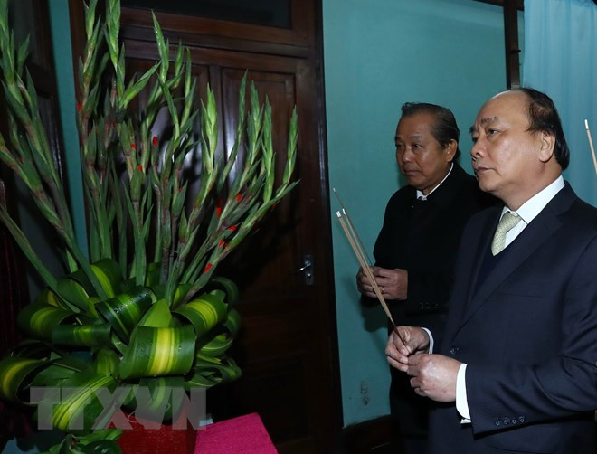 Rinden homenaje al Presidente Ho Chi Minh por Día Nacional de Vietnam ảnh 1 Rinden homenaje al Presidente Ho Chi Minh por Día Nacional de Vietnam ảnh 1