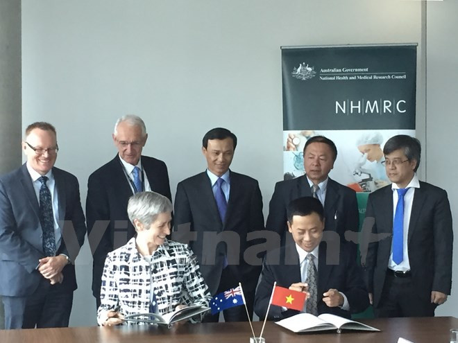 Australia brinda asistencia financiera a estudios médicos con Vietnam ảnh 1