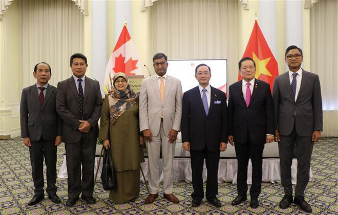 Conmemoran Día Nacional de Vietnam en Canadá ảnh 2