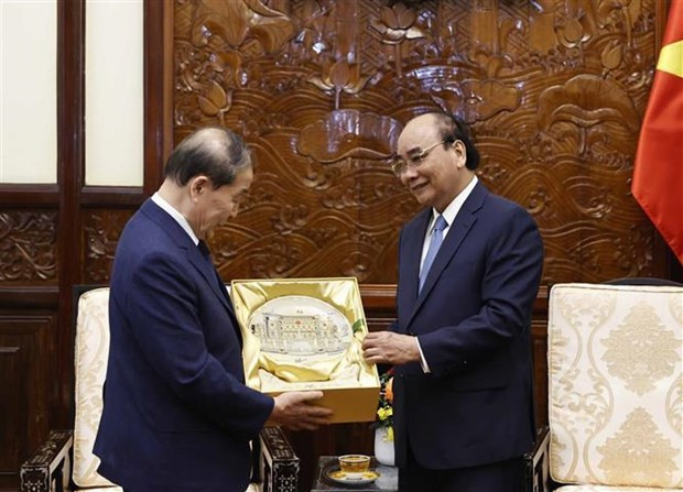 Vietnam ofrece condiciones favorables para inversores surcoreanos, afirma presidente ảnh 1 Vietnam ofrece condiciones favorables para inversores surcoreanos, afirma presidente ảnh 1