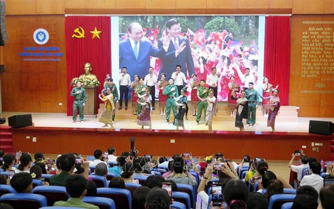 Festival de la Canción de la Amistad Vietnam-Laos impulsa relaciones bilaterales ảnh 1 Festival de la Canción de la Amistad Vietnam-Laos impulsa relaciones bilaterales ảnh 1