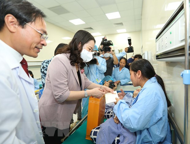 Entregan donaciones a niños operados de labio y paladar hendido en hospital Vietnam-Cuba ảnh 1 Entregan donaciones a niños operados de labio y paladar hendido en hospital Vietnam-Cuba ảnh 1