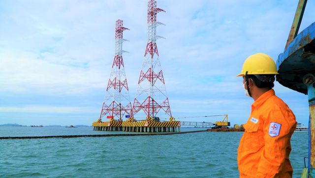 Por completar línea eléctrica de 220 kV a la isla vietnamita de Phu Quoc ảnh 2