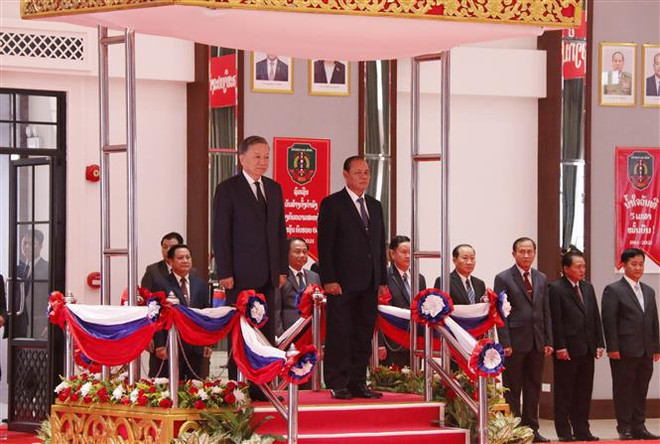 Ministro de Seguridad Pública de Vietnam se reúne con dirigentes de Laos ảnh 1 Ministro de Seguridad Pública de Vietnam se reúne con dirigentes de Laos ảnh 1