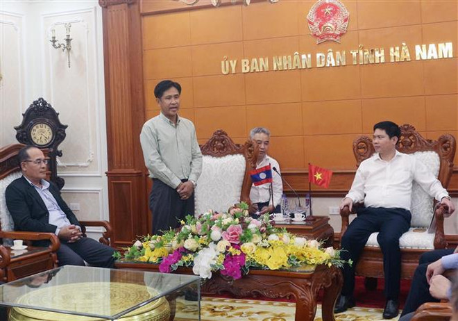 Delegación del Ministerio de Justicia de Laos realiza visita de trabajo en localidad vietnamita ảnh 1 Delegación del Ministerio de Justicia de Laos realiza visita de trabajo en localidad vietnamita ảnh 1