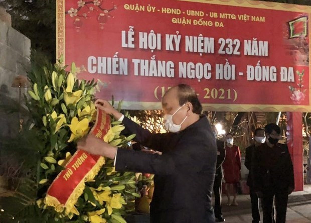 Primer ministro de Vietnam rinde tribute al rey Quang Trung, héroe de lucha contra invasores foráneos ảnh 1 Primer ministro de Vietnam rinde tribute al rey Quang Trung, héroe de lucha contra invasores foráneos ảnh 1