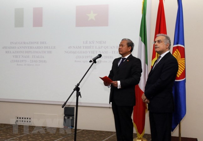 Celebran 45 aniversario del establecimiento de nexos diplomáticos Vietnam-Italia en Roma ảnh 1 Celebran 45 aniversario del establecimiento de nexos diplomáticos Vietnam-Italia en Roma ảnh 1