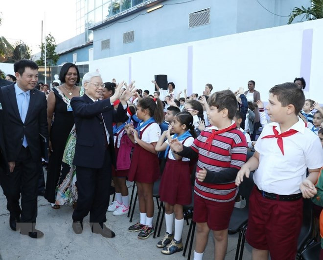 Nguyen Phu Trong visita escuela cubana que lleva nombre de heroína vietnamita ảnh 1 Nguyen Phu Trong visita escuela cubana que lleva nombre de heroína vietnamita ảnh 1