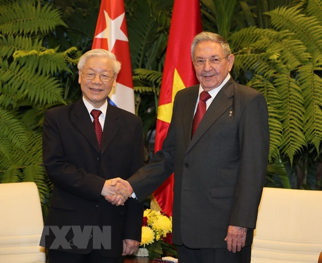 Vietnam y Cuba emiten declaración conjunta ảnh 1 Vietnam y Cuba emiten declaración conjunta ảnh 1
