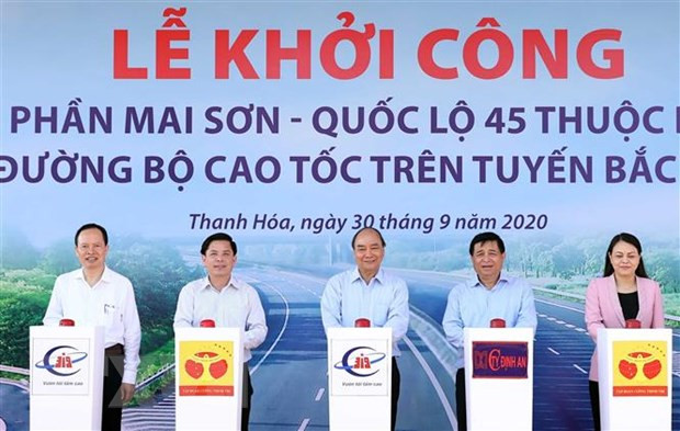 Primer ministro de Vietnam da comienzo a construcción de un tramo de la autopista Norte-Sur ảnh 1 Primer ministro de Vietnam da comienzo a construcción de un tramo de la autopista Norte-Sur ảnh 1