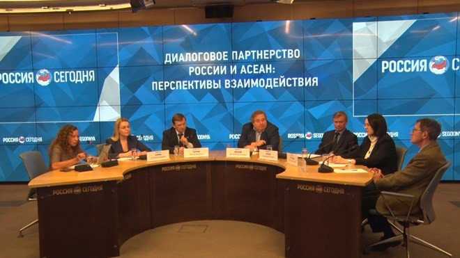 Eruditos rusos aprecian cooperación con Vietnam y ASEAN ảnh 1