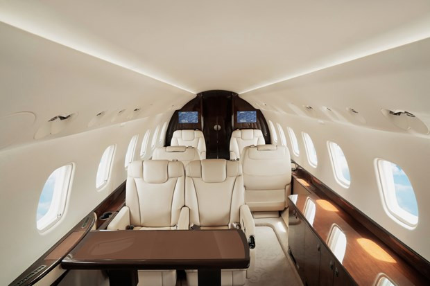 Vuelan por primera vez aviones privados hacia archipiélago vietnamita de Con Dao ảnh 3