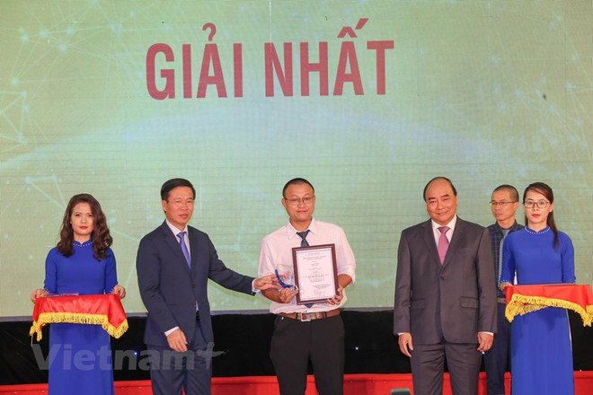 [Foto] Entregan en Vietnam los premios de información al exterior ảnh 7