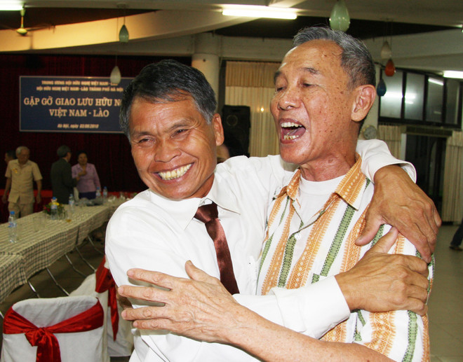 El aniversario 70 del Día tradicional de soldados y expertos voluntarios vietnamitas en Laos ảnh 6 El aniversario 70 del Día tradicional de soldados y expertos voluntarios vietnamitas en Laos ảnh 6