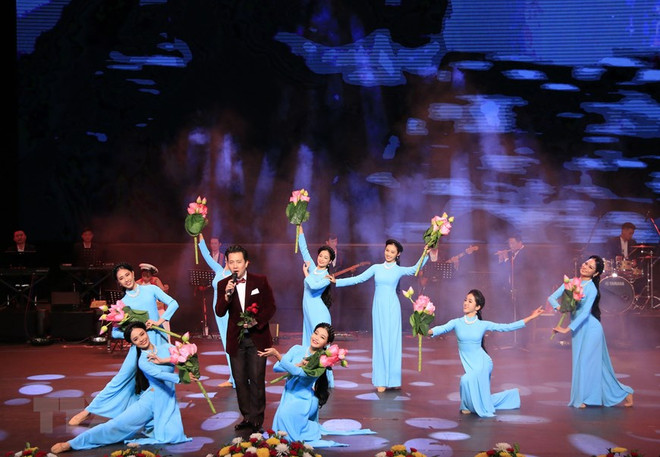 [Fotos] Semana Cultural de Vietnam en Laos ảnh 4