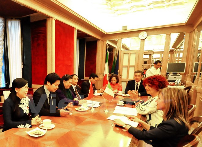 Fortalecen colaboración parlamentaria entre Vietnam e Italia ảnh 1 Fortalecen colaboración parlamentaria entre Vietnam e Italia ảnh 1