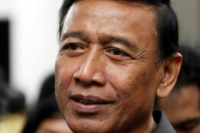 Acuchilla presunto terrorista al ministro de Seguridad de Indonesia ảnh 1 Acuchilla presunto terrorista al ministro de Seguridad de Indonesia ảnh 1