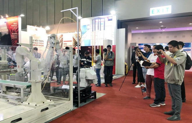 Inauguran en Ciudad Ho Chi Minh muestras de la industria auxiliar ảnh 1