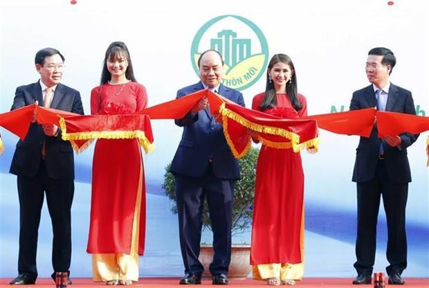 Asiste Premier a inauguración de exposición sobre áreas rurales de nuevo estilo ảnh 1 Asiste Premier a inauguración de exposición sobre áreas rurales de nuevo estilo ảnh 1